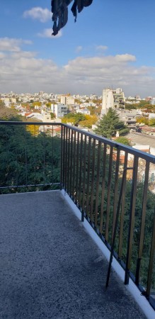 Dpto. 2 ambientes amplio con balcon y vista panoramica